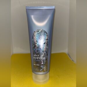 ALL NEW Water Winter Mint Body Cream 8 oz Bath & Body Works plus a free gift